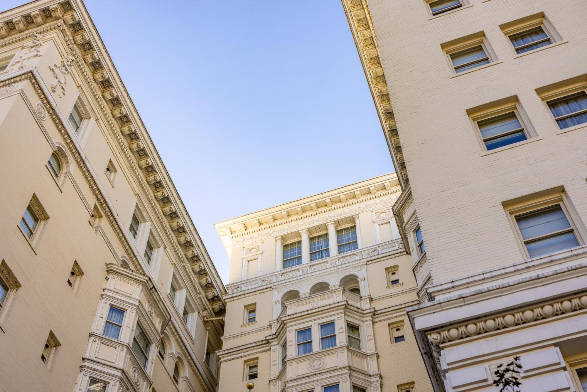 The Churchill Hotel Near Embassy Row Вашингтон Экстерьер фото